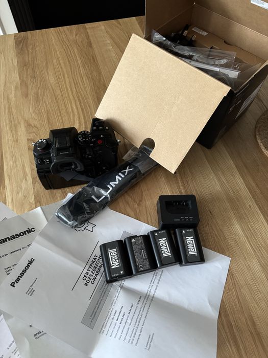 Lumix GH6 super stan pelny zestaw