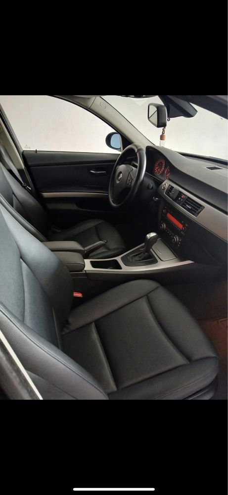 Bmw 330d  de 2007 selo antigo. Mes 6