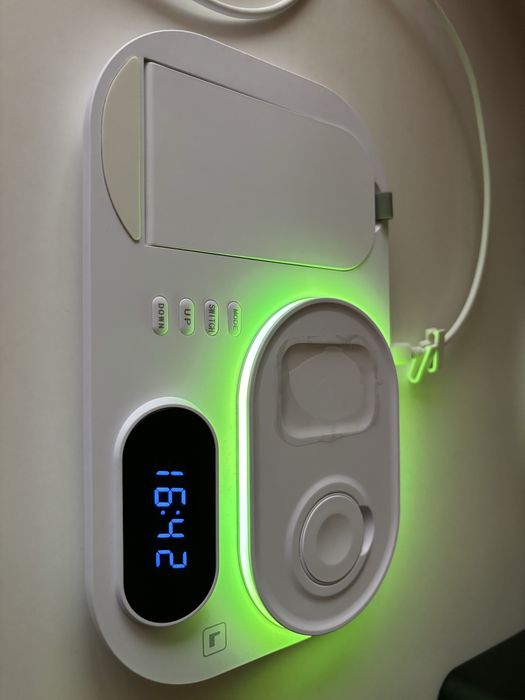 Бездротова зарядна станція 20ватт Qinetiq i6