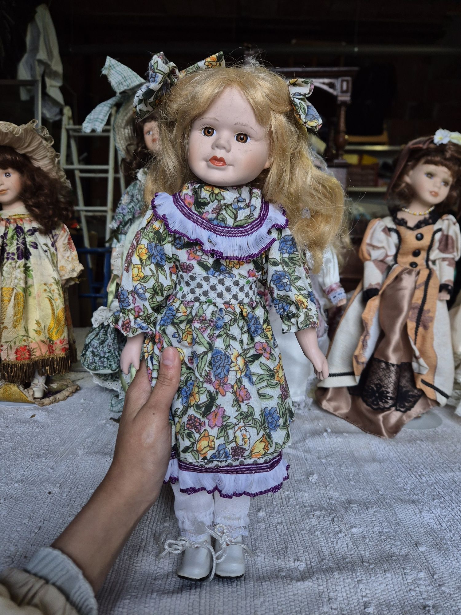 Bonecas antigas de porcelana