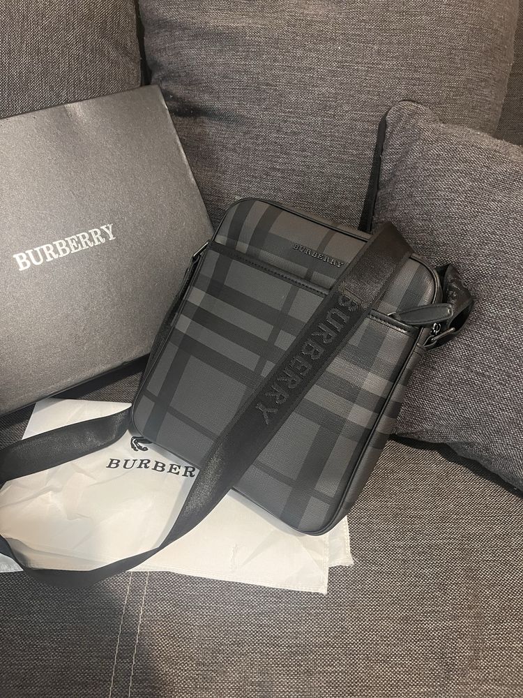 Большая сумка через плечо под планшет burberry мужская черная барсетка