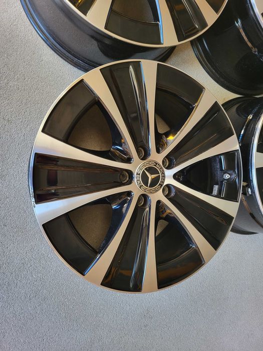 [581] Felgi aluminiowe Oryginał MERCEDES 18 Cali 5x112 Klasa E 2szerok