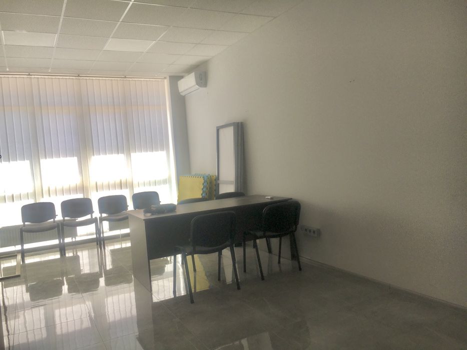 Фасадное стильное помещение в Шампанском пер./ Французский бульвар.