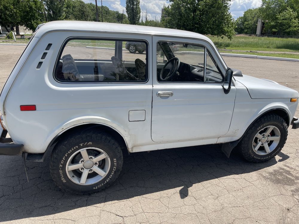 Продам авто нива