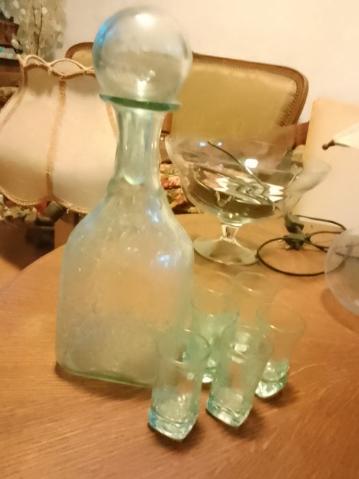 Designajnerska karafka iz kieliszkami komplet