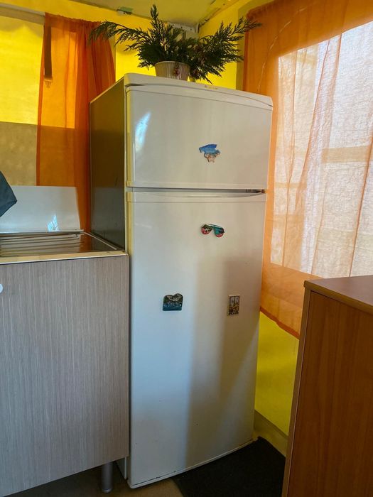 Vendo Frigorífico pequeno bom para cozinha exterior ou campismo
