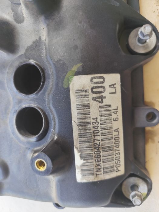 Pokrywa zaworów Dodge 6.4 392 srt challenger lewa