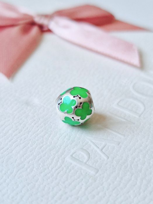 Conta Borboletas Verdes da Pandora