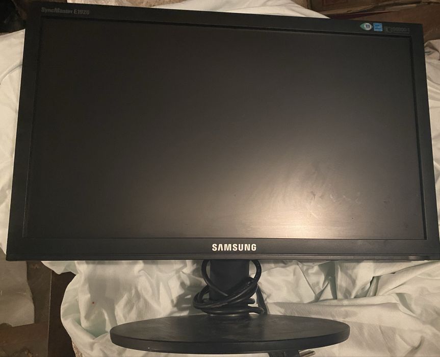 Продаю Монітор Самсунг.