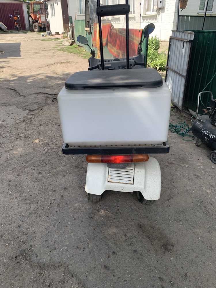 Скутер Honda Gyro