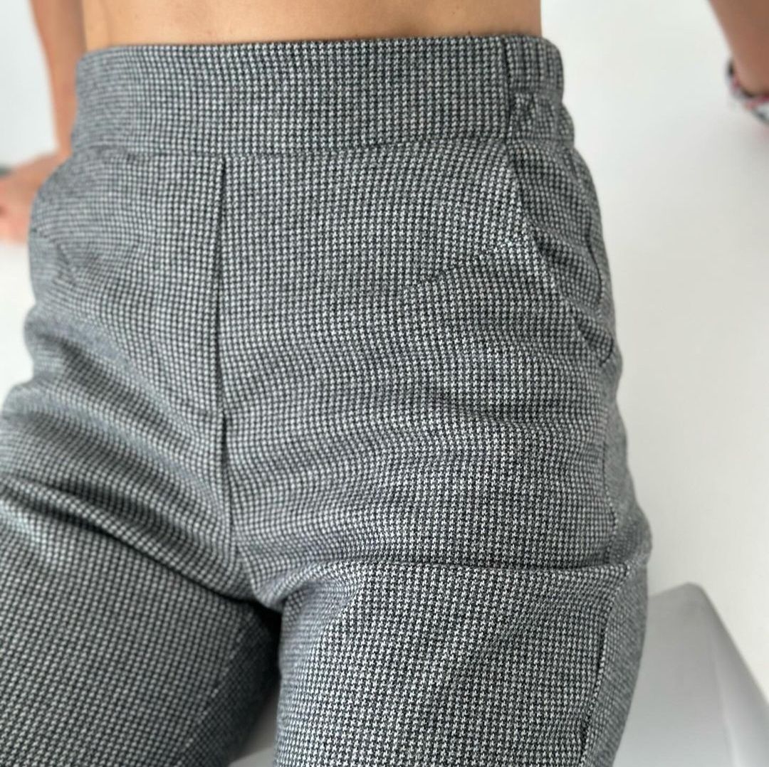 Жіночі теплі брюки