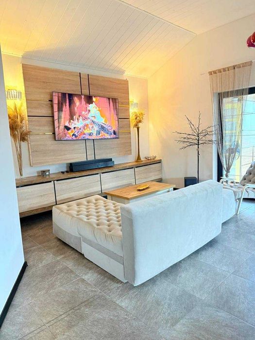 КМ "Балатон" . Окремий будинок з ремонтом