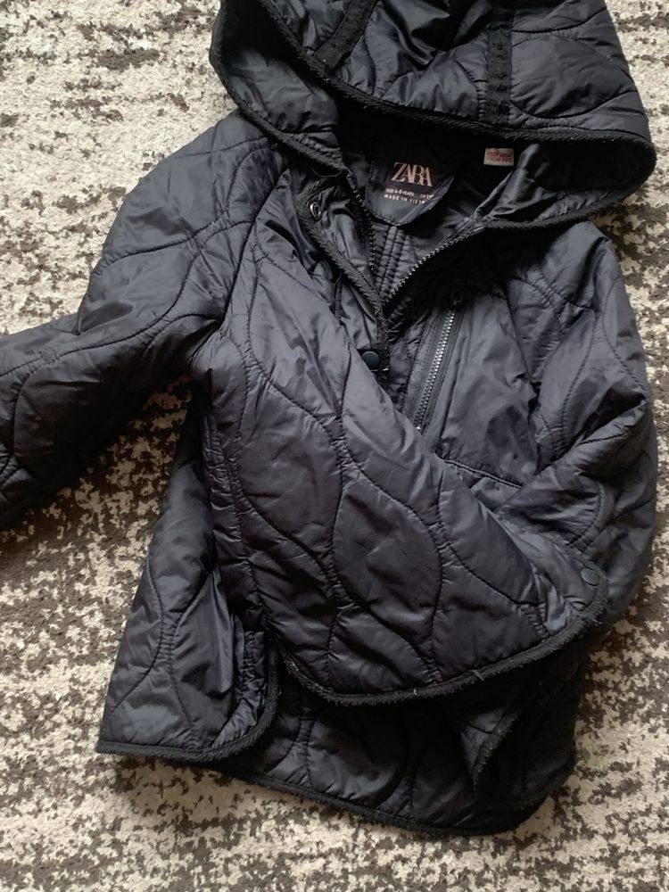 Весняні куртки на дівчинку zara 104-110 см