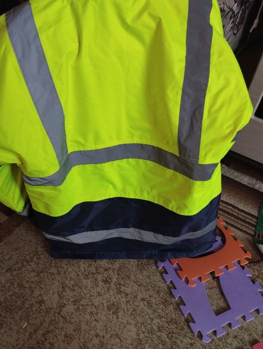 Курточка робоча нова