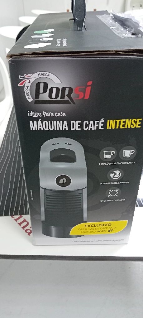 Máquina café cápsulas nova,, marca  intermarche