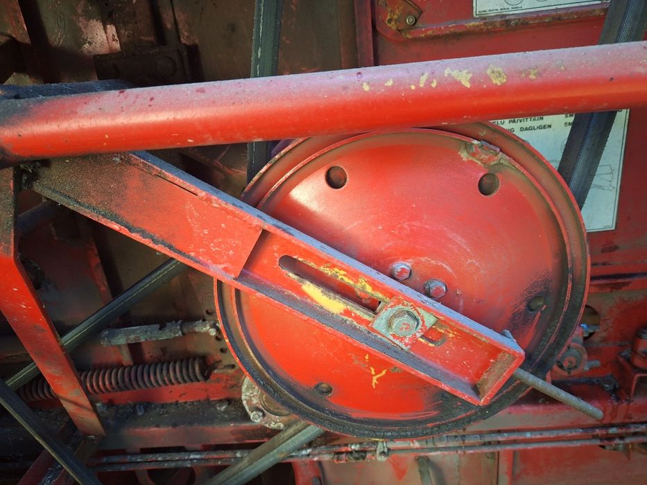 Комбайн Massey Ferguson 430 !