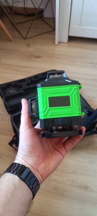 Poziomica laserowa, 4D, 360,statyw, akcesoria, torba, 2 baterie