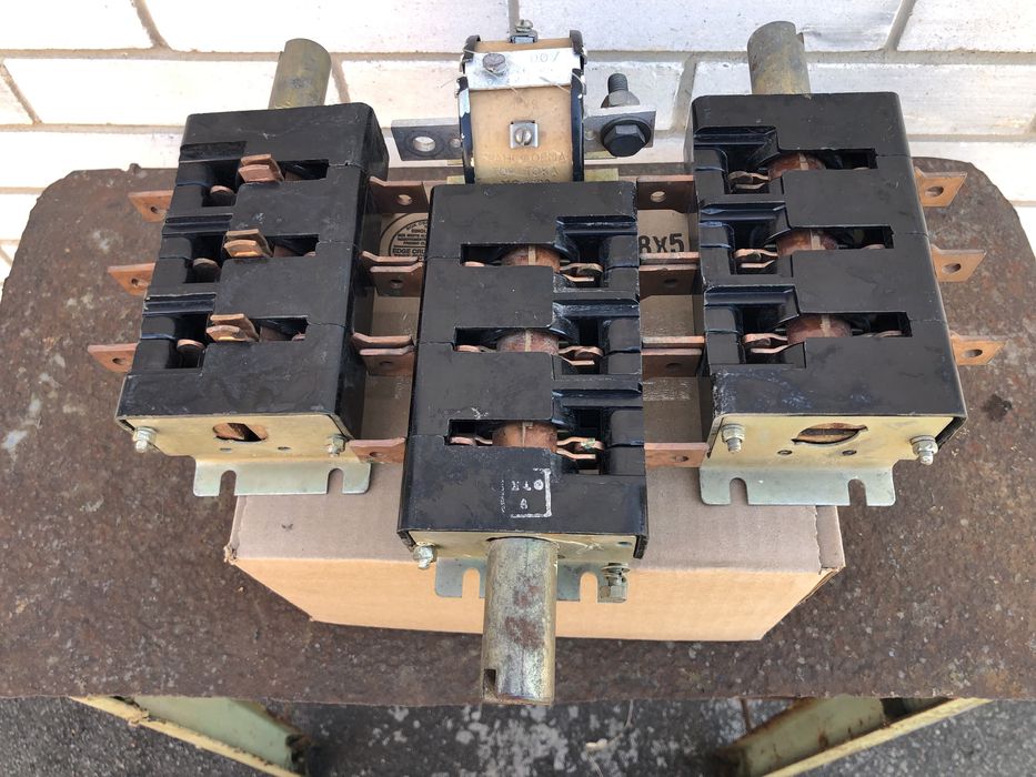 Продам вимикач рубильник електричний Р16-31320 У3  100 А