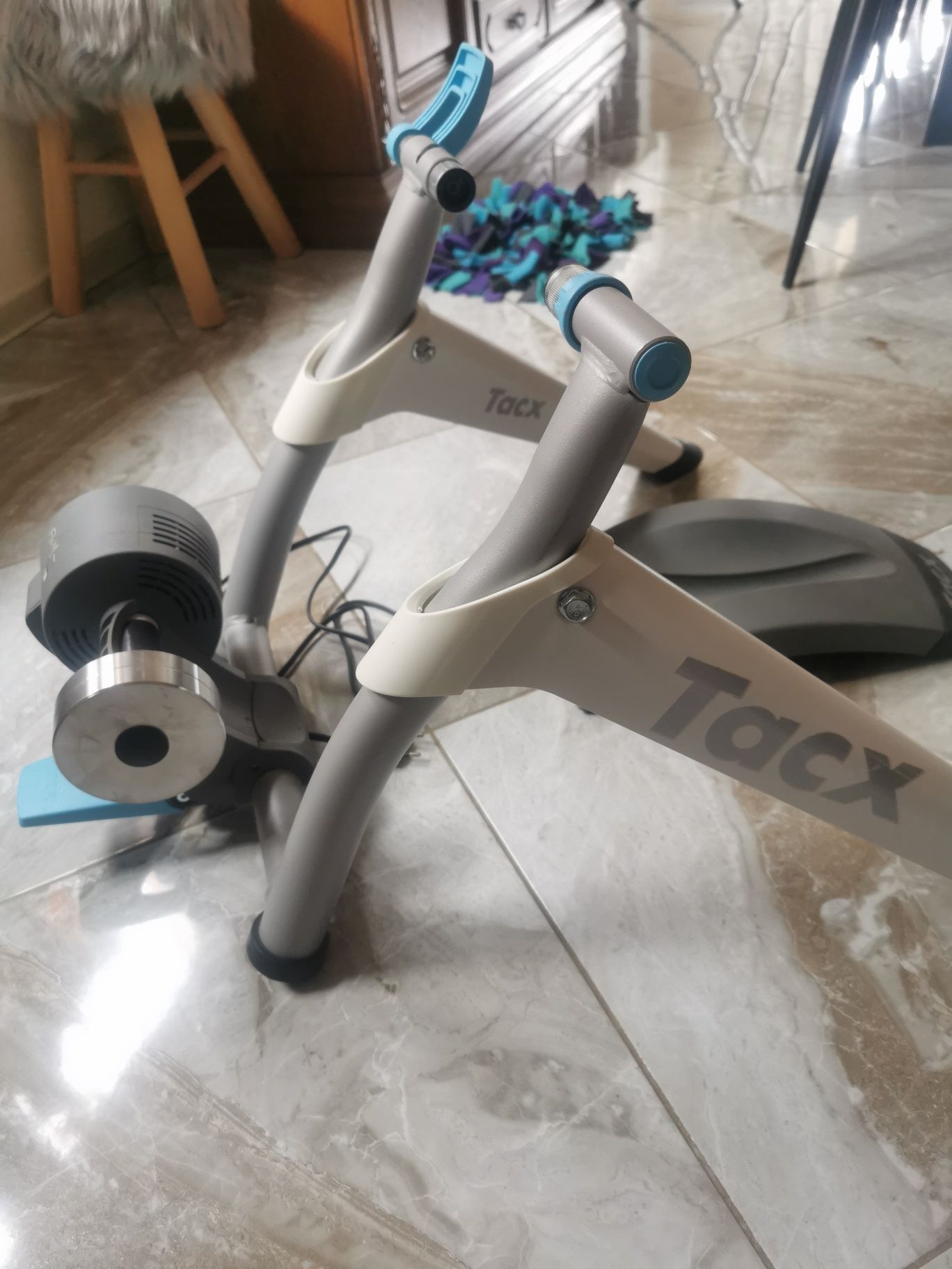 Trenażer Tacx Flow Smart