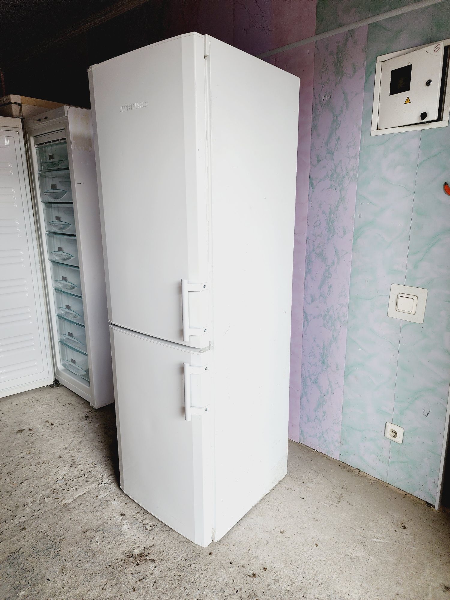 Холодильник LIEBHERR 180х55см з Європи