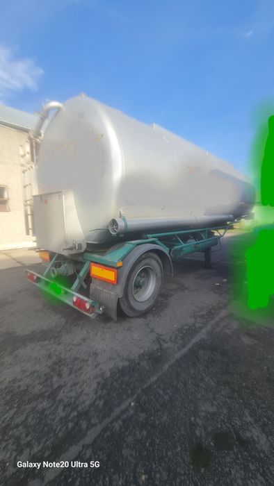 Naczepa paszowóz  Aluminiowy oś skrętna do materiałów sypkich