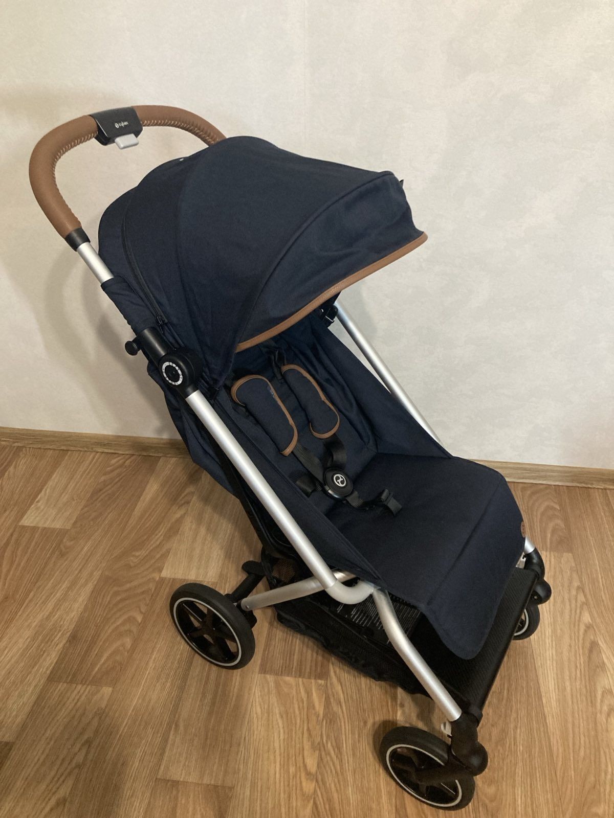 Cybex  Eezy S Plus (стан нової)