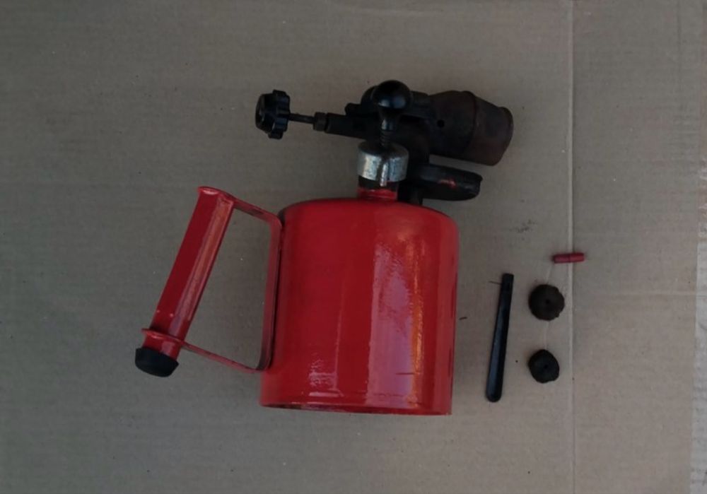 Продам паяльную ламну