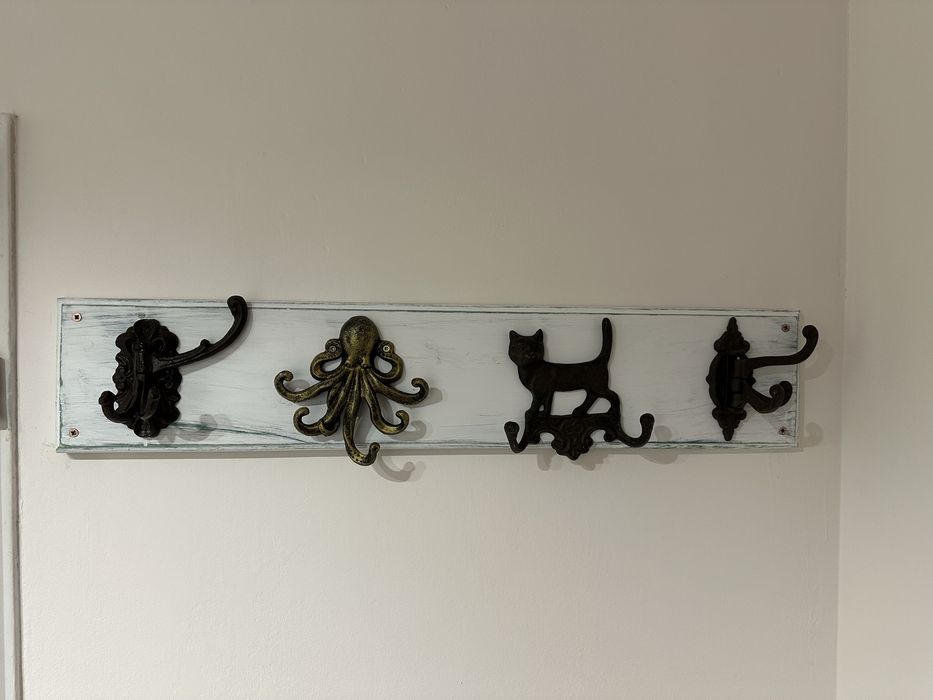 Wieszak mosiężny w stylu retro