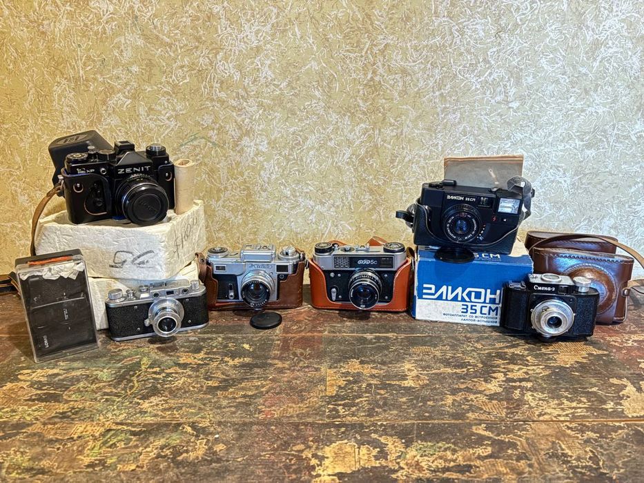 Плівкові Фотоапарати пе-од ссср*Зеніт 12хр,Київ,Фед 5с,Смена 2,Зоркий*