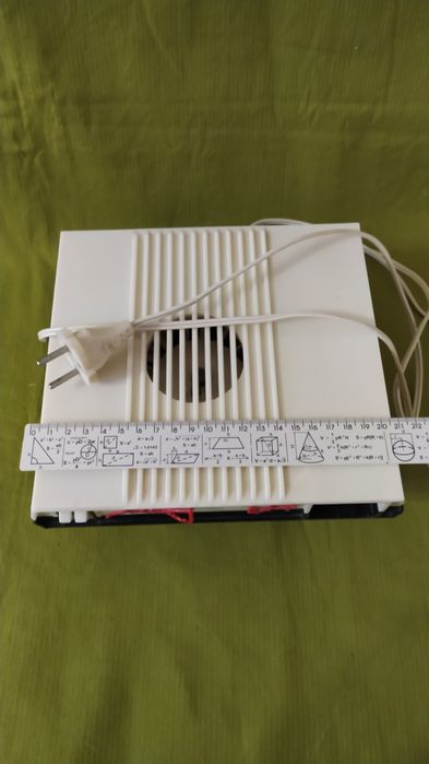 Фен Локон процює