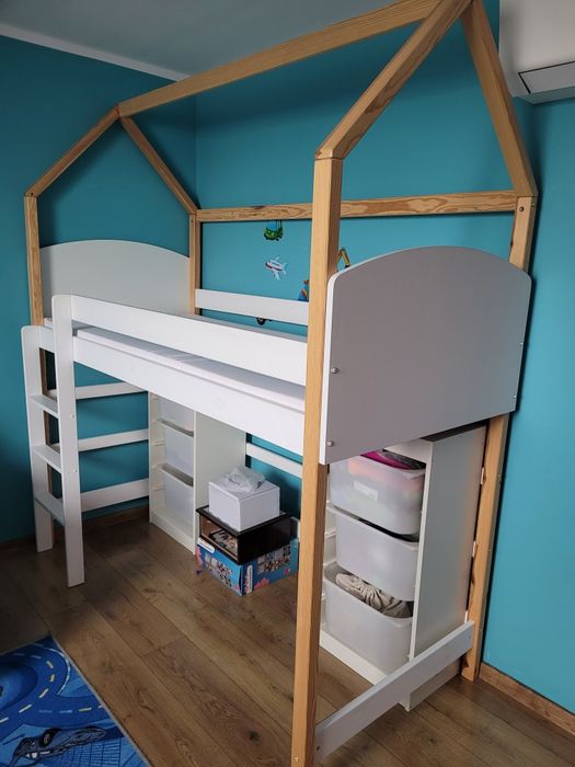 Łóżko piętrowe dla jednego dziecka