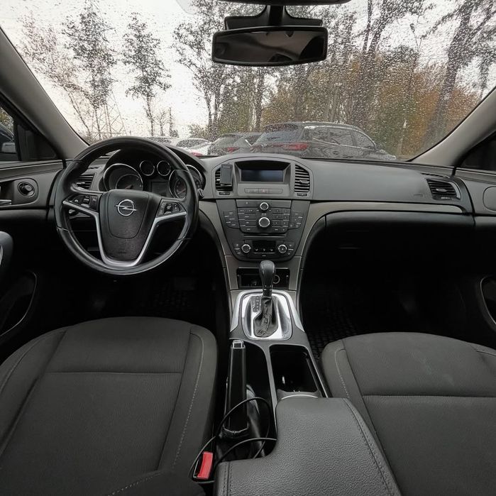 Opel Insignia 2009 2.0 Дизель Автомат