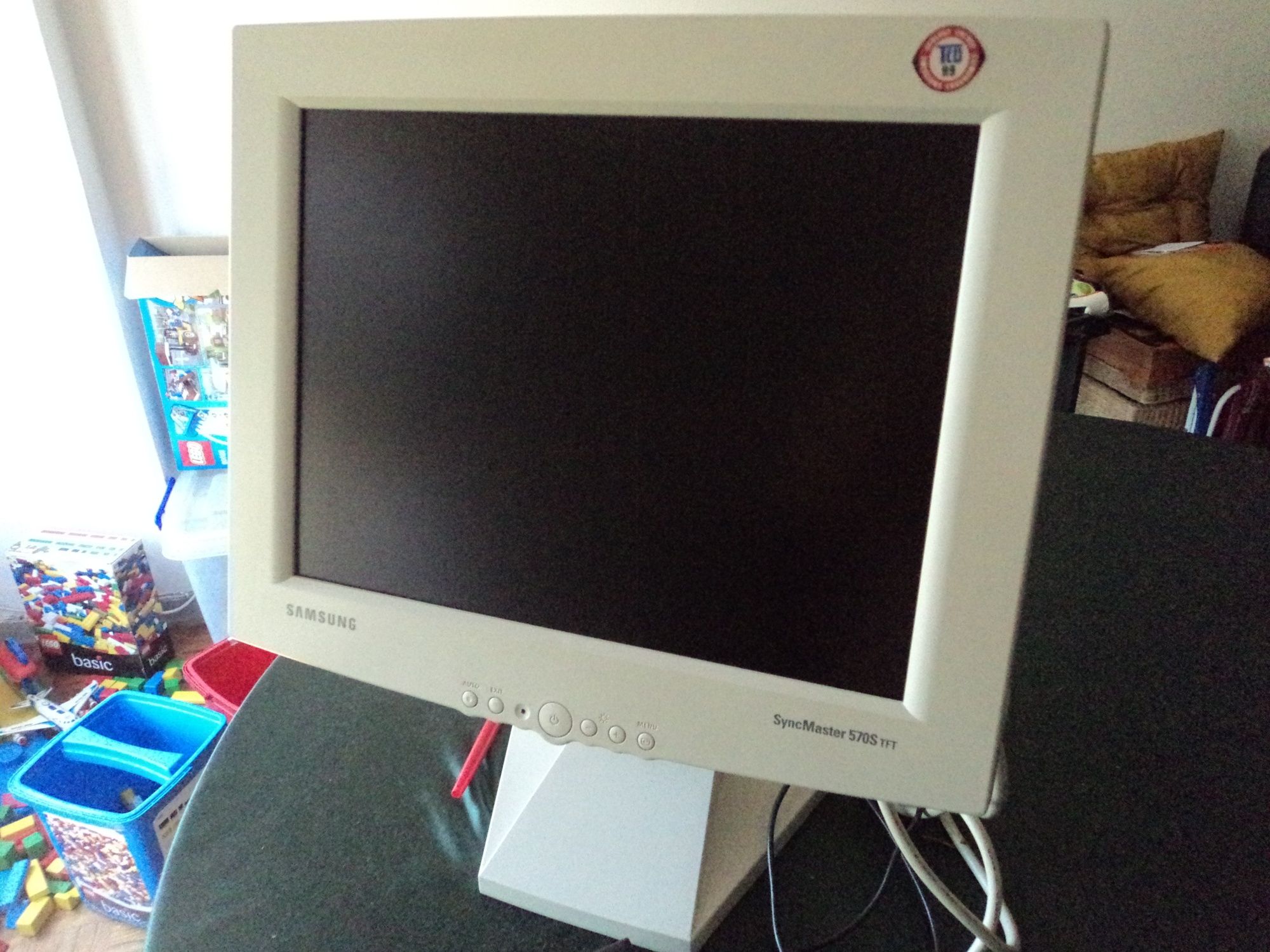 Monitor Samsung SyncMaster 570 S TFT
