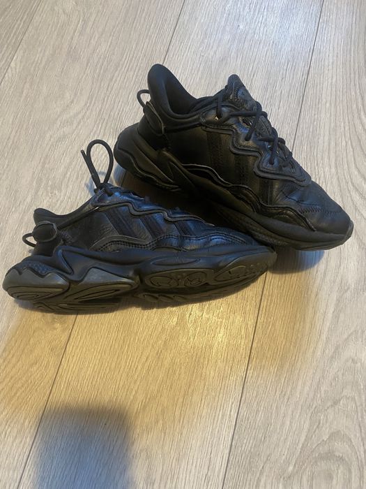 Adidas ozzweego кожа