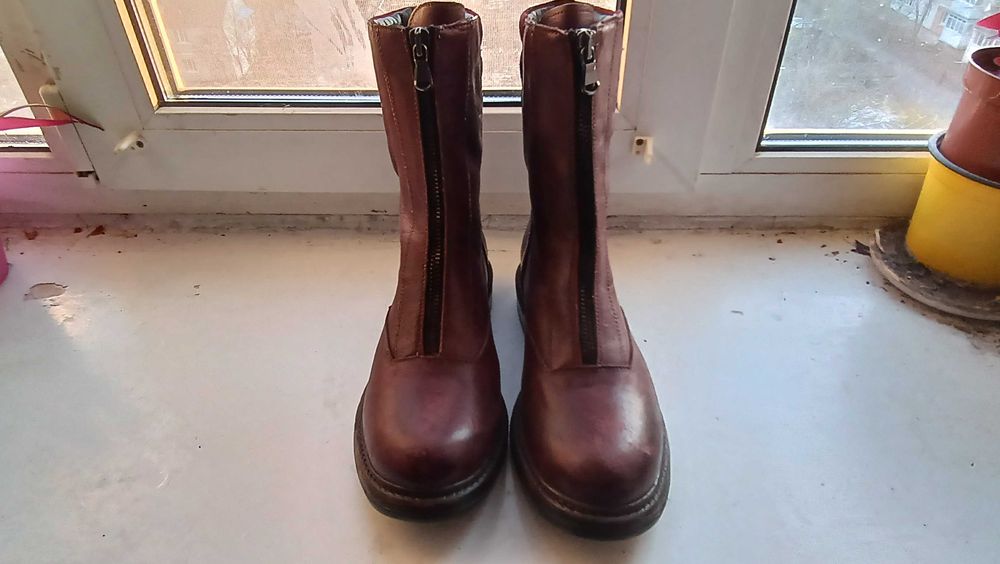 Нові преміум черевики Off Play.Оригінал.Made in Italy.Р 37.24 см