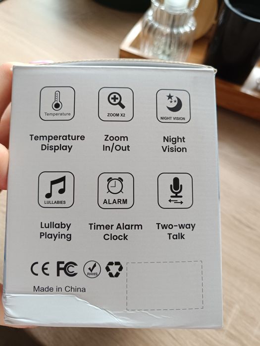 Nowa niania elektroniczna z ekranem kamerka