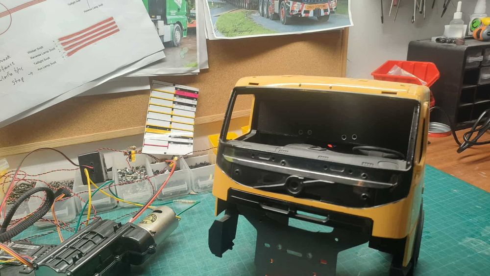 Modele RC Tamiya Traxxsas Składamy malujemy i doradzamy