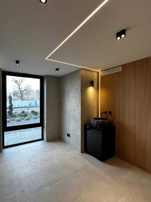 Продаж комерційного приміщення з дизайнерським ремонтом ЖК “Зарічний”!