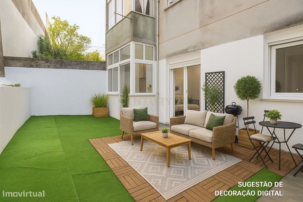 Apartamento T3 renovado com terraço em Cacilhas (Almada)