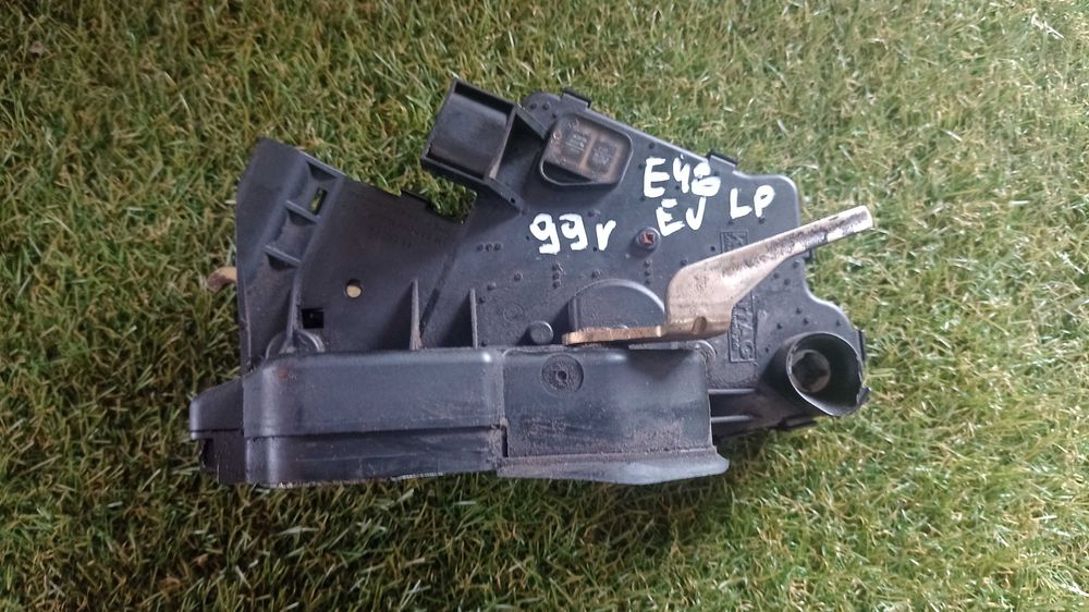 BMW E46 przed lift sedan kombi zamek drzwi lewy kierowcy europa