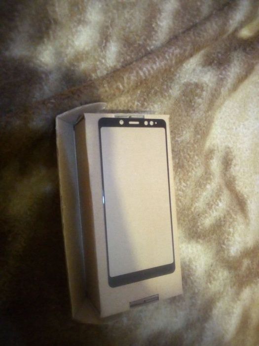 Защитное стекло на Xiaomi Redmi Note 5