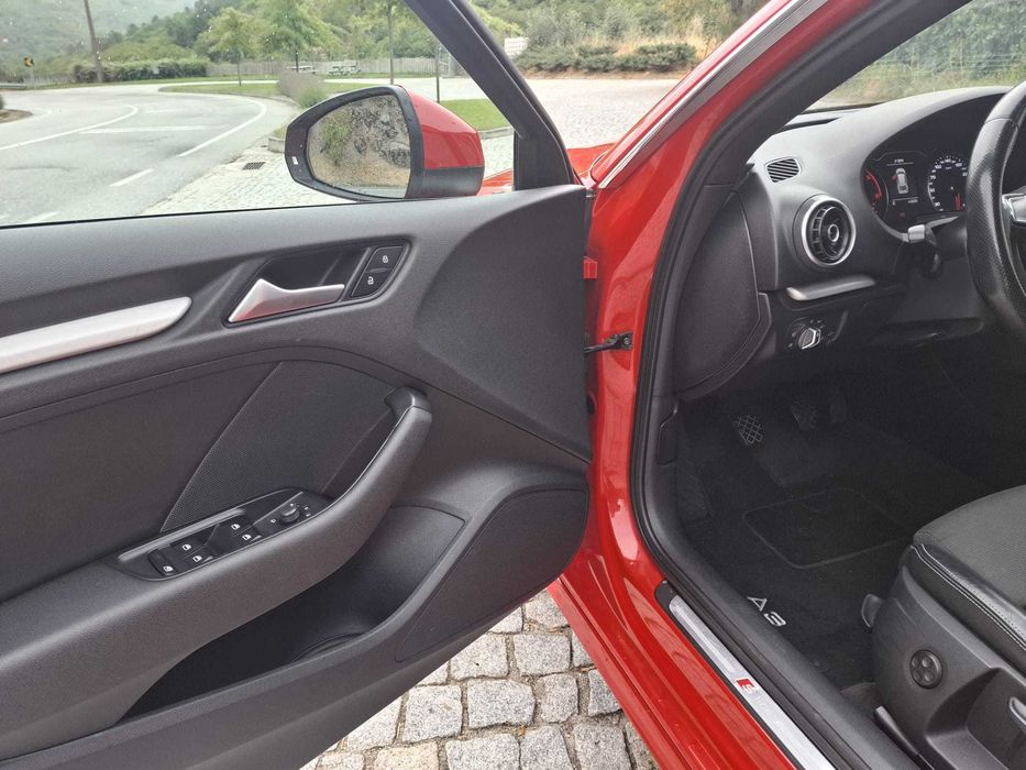 Audi A3 Sportback 2.0 TDi S-Line