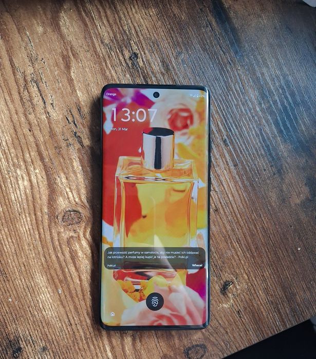 Smartfon Motorola edge 40  8/256GB mega zestaw