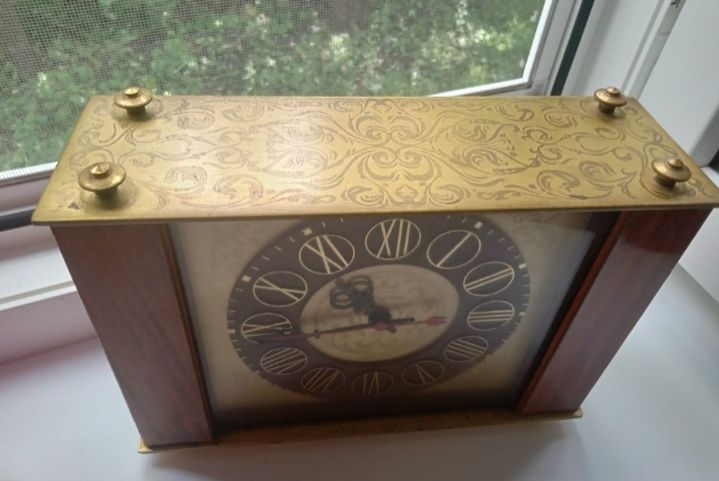 Вінтажний годинник