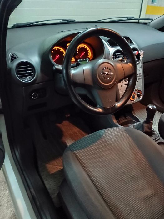 Opel corsa D 1.3 CDTI comercial