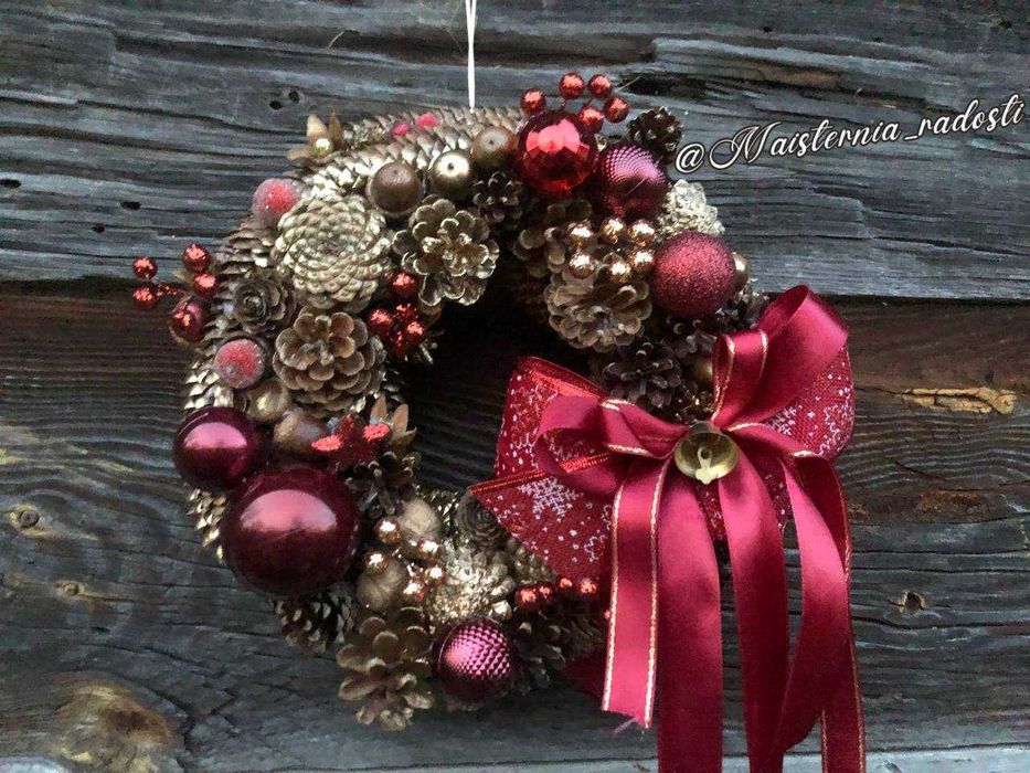 Різдвяний вінок “Рубін”