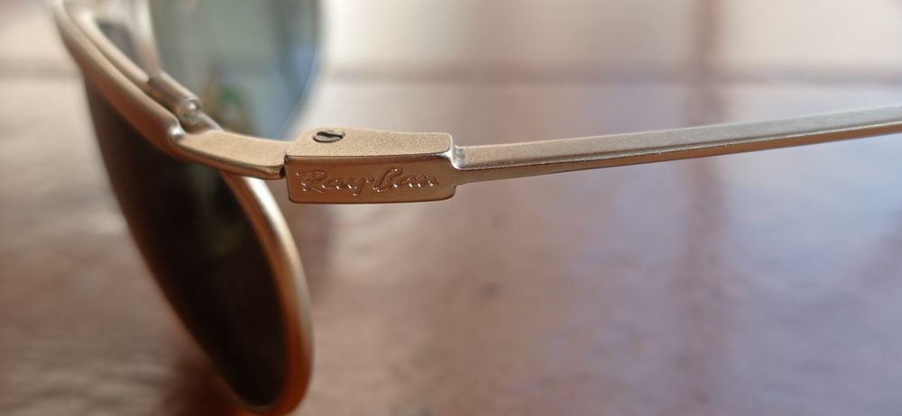 Oculos Ray-Ban como novos.