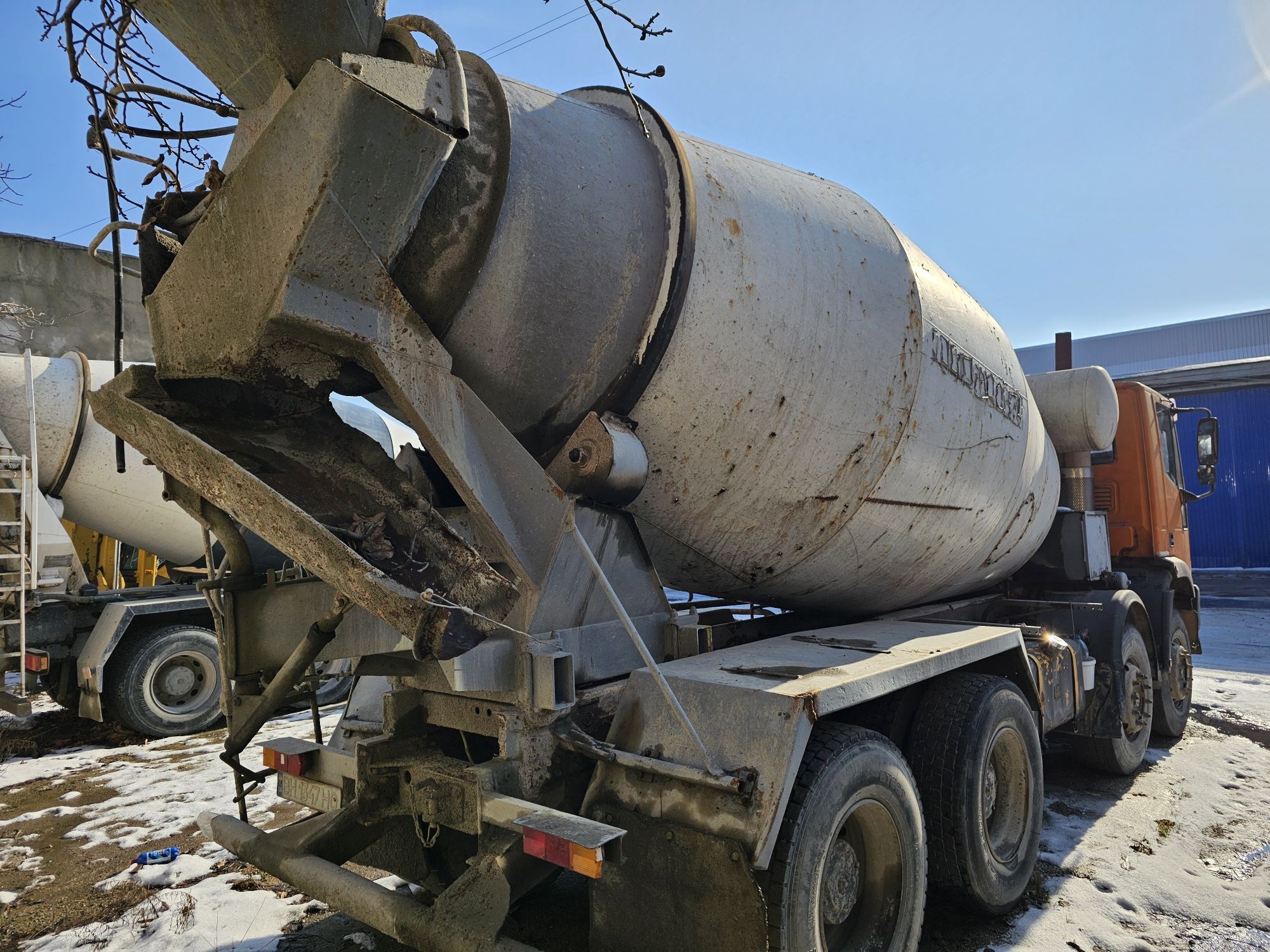 Бетонозмішувач міксер.Iveco
