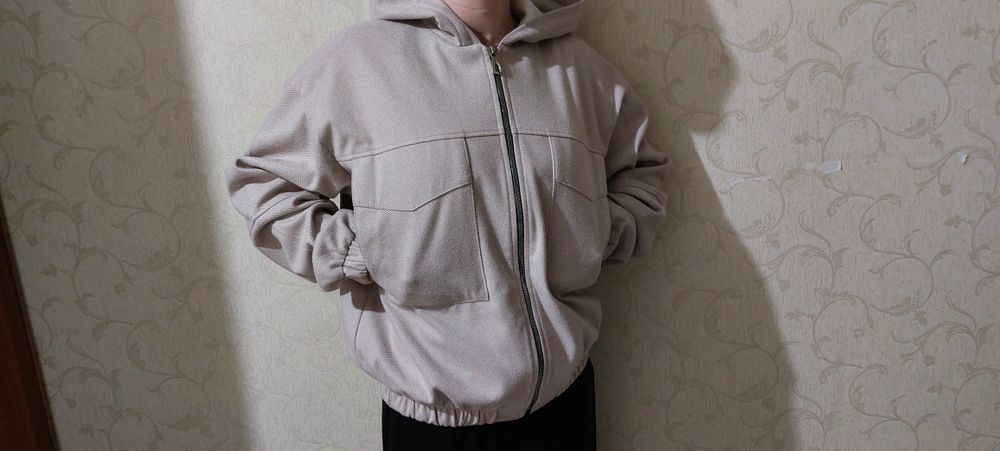 Бомбер женский очень красивый