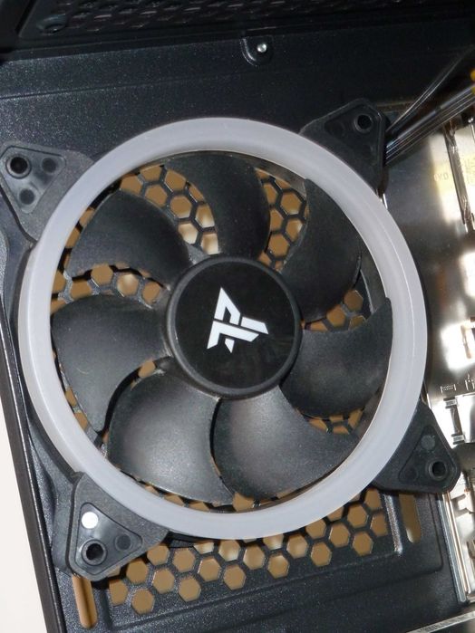 PC GAMER I3 10100, Nvidia gtx 1060, 16gb 3000mhz, 1TB HD, 256GB SSD